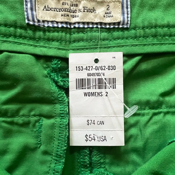 Abercrombie & Fitch green preppy short size 2 - Picture 2 of 4